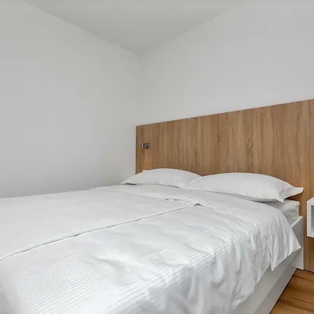 Daniela Apartman Podgora